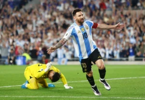 Lionel Messi - Huyền Thoại Lấp Lánh Ở Tuổi 37